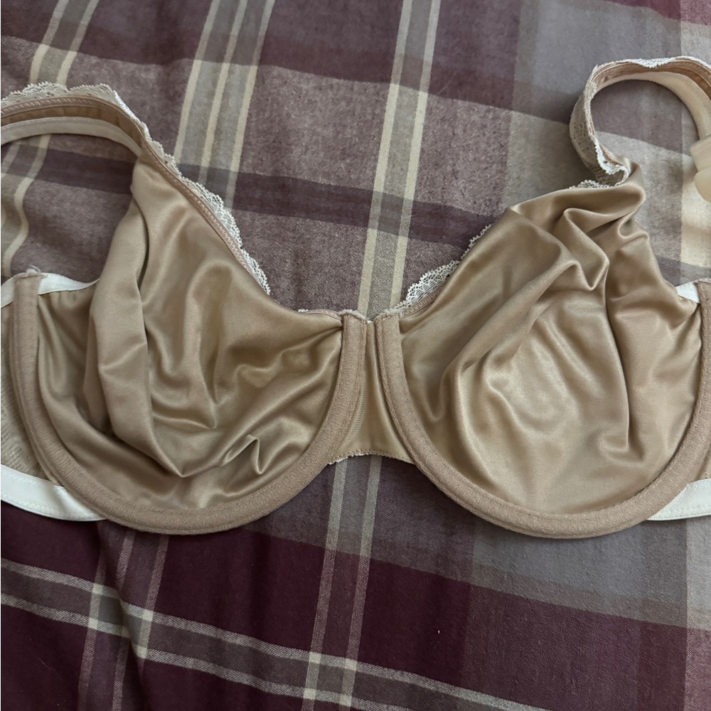 Cacique White Lace Dark Beige Fully Lined Cups Sz 42C Bra - Picture 7 of 9